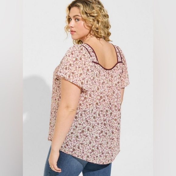 Torrid Floral Chiffon Short Sleeves Top Size 1X Pink Semi Sheer Flutter Sleeves - Picture 3 of 11